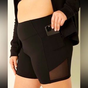 NWT Victoria’s Secret PINK Ultimate High Waist 6” Bike Short W/Mesh